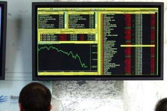 Ftse Mib piatto, spread sotto i 160pb