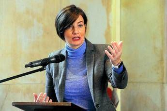 Tangenti, Comi intercettata: Dirò che non ho preso 17 mila euro Tangenti, Comi intercettata: Dirò che non ho preso 17 mila euro