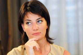 Lara Comi e l'assunzione 'a sua insaputa' di Caianiello Lara Comi e l'assunzione 'a sua insaputa' di Caianiello