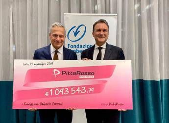 Pink Parade da record, 1 milione contro il cancro Pink Parade da record, 1 milione contro il cancro
