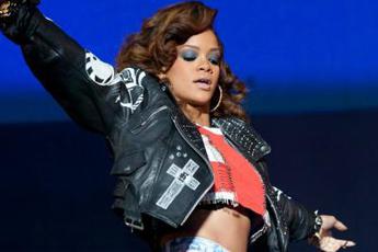 Rihanna si ferma: Ma torno subito...