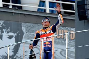 Marquez 'cannibale' fa 12, vince anche a Valencia