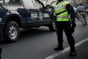 Messico, 12enne spara a maestra e si toglie la vita Messico, 12enne spara a maestra e si toglie la vita