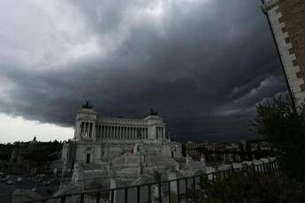 Maltempo, scuole chiuse a Roma e Napoli