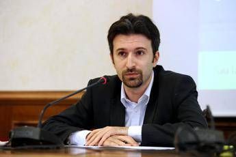 M5S, Dell'Orco si sfila: no a candidatura in Emilia Romagna M5S, Dell'Orco si sfila: no a candidatura in Emilia Romagna