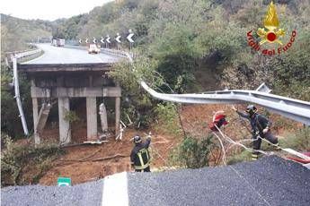 Crollo viadotto A6, Gdf acquisisce documenti Crollo viadotto A6, Gdf acquisisce documenti