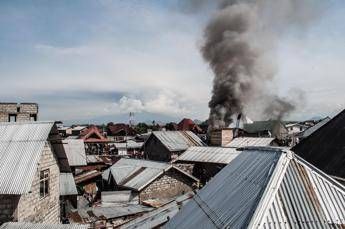 Aereo precipita poco dopo il decollo, 17 morti in Congo Aereo precipita poco dopo il decollo, 17 morti in Congo