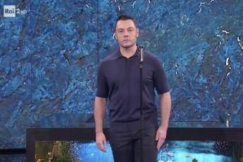 Le parole hanno un peso, il j'accuse di Tiziano Ferro Le parole hanno un peso, il j'accuse di Tiziano Ferro
