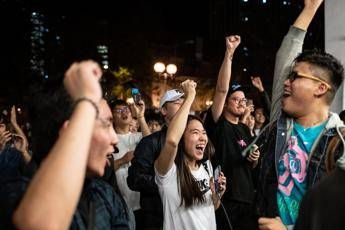 Hong Kong, trionfa fronte anti governativo Hong Kong, trionfa fronte anti governativo