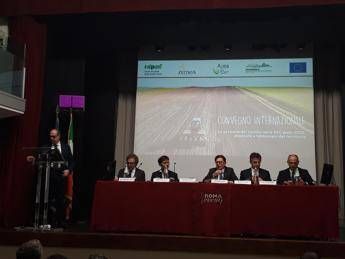 De Castro: Proroga Pac per programmare e innovare De Castro: Proroga Pac per programmare e innovare