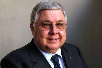 Elezioni Calabria, Santelli residente a Roma. Callipo: Dove voti? Elezioni Calabria, Santelli residente a Roma. Callipo: Dove voti?