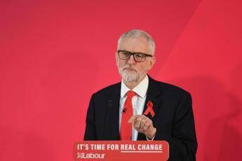 GB, Corbyn: Terrorismo esacerbato da interventi all'estero GB, Corbyn: Terrorismo esacerbato da interventi all'estero