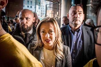 Il sondaggio: dopo Raggi romani sognano Meloni o Letta Il sondaggio: dopo Raggi romani sognano Meloni o Letta