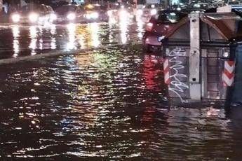 Roma, strade come fiumi e scale metro come cascate Roma, strade come fiumi e scale metro come cascate