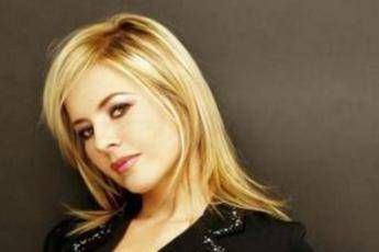Antonella Elia concorrente ufficiale del 'Gf Vip', Malgioglio: ''Ne uscirà con ossa rotte'' Antonella Elia concorrente ufficiale del 'Gf Vip', Malgioglio: ''Ne uscirà con ossa rotte''