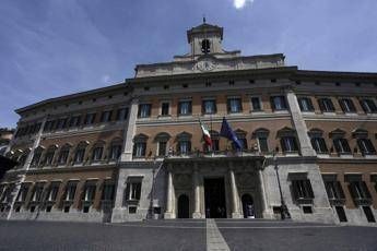 Coronavirus, chiudono i palazzi della Camera