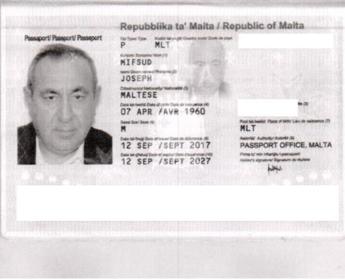 Mifsud perse passaporto in vacanza, ecco quello nuovo