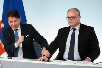 Conte: Mes no, eurobond sì: Gualtieri d'accordo con me Conte: Mes no, eurobond sì: Gualtieri d'accordo con me