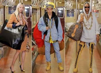 In metro con Moschino