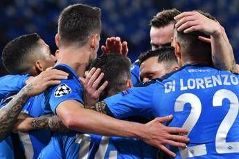 Champions, Napoli cala il poker con il Genk Champions, Napoli cala il poker con il Genk