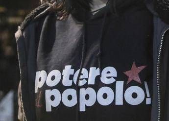 Sardine, Potere al Popolo: Perché Pascale sì e noi no? Sardine, Potere al Popolo: Perché Pascale sì e noi no?