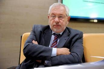 Baretta: 'Lavorare su ristrutturazioni industriali e su sociale' Baretta: 'Lavorare su ristrutturazioni industriali e su sociale'