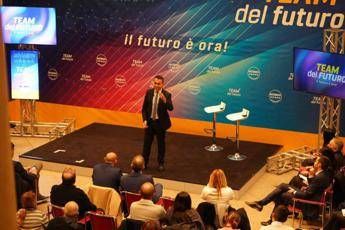 M5S, Di Maio presenta 'Team Futuro': Pensiamo a prossimi 10 anni M5S, Di Maio presenta 'Team Futuro': Pensiamo a prossimi 10 anni