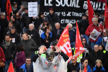 Francia, ancora una giornata di proteste
