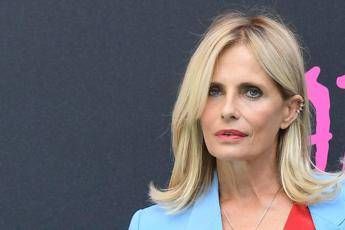Sardine, Isabella Ferrari: In piazza ho trovato senso di pace Sardine, Isabella Ferrari: In piazza ho trovato senso di pace