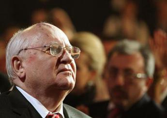 Russia, Gorbaciov ricoverato in ospedale per polmonite