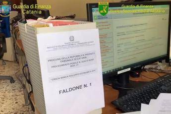 Crack 'Banca Base', due arresti e 18 indagati Crack 'Banca Base', due arresti e 18 indagati