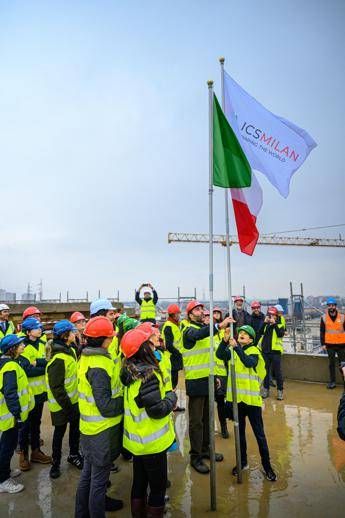 Cantiere a misura di bambino, per un giorno: ICS International School elegge i suoi giovani studenti pionieri della nuova sede presso il Campus Symbiosis Cantiere a misura di bambino, per un giorno: ICS International School elegge i suoi giovani studenti pionieri della nuova sede presso il Campus Symbiosis