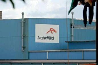 Ex Ilva, accordo di base tra ArcelorMittal e commissari Ex Ilva, accordo di base tra ArcelorMittal e commissari
