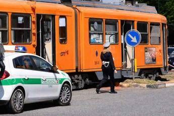 Torino, tram investe e uccide pedone Torino, tram investe e uccide pedone