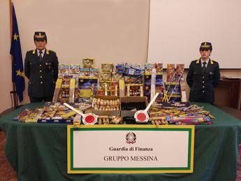 Vendeva fuochi d'artificio su Facebook, scoperto dalla Gdf Vendeva fuochi d'artificio su Facebook, scoperto dalla Gdf