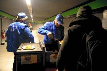 Istat, nel 2018 in Italia oltre 5 milioni di poveri Istat, nel 2018 in Italia oltre 5 milioni di poveri