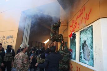 Iraq, Usa inviano altri 750 soldati dopo assalto ambasciata