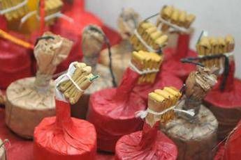 Capodanno, Gdf a caccia di 'botti' illegali e pericolosi: da novembre sequestri per 9 tonnellate Capodanno, Gdf a caccia di 'botti' illegali e pericolosi: da novembre sequestri per 9 tonnellate
