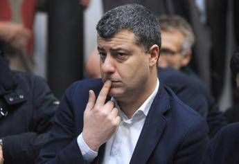 Scotto: Preso a pugni al grido di duce-duce Scotto: Preso a pugni al grido di duce-duce