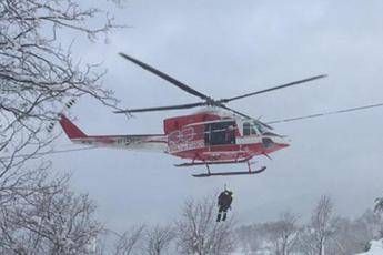 Gran Sasso, alpinisti precipitano: uno è grave Gran Sasso, alpinisti precipitano: uno è grave