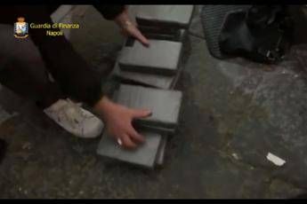 Napoli, sequestrati 33 kg di coca /VIDEO Napoli, sequestrati 33 kg di coca /VIDEO