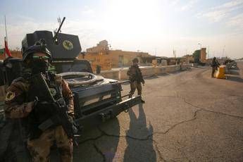 Iraq, razzi sulla Green Zone. Colpita base con soldati Usa Iraq, razzi sulla Green Zone. Colpita base con soldati Usa