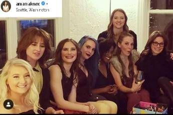 Amanda Knox posta una foto dell'addio al nubilato Amanda Knox posta una foto dell'addio al nubilato