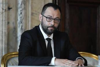 Patuanelli: Dialogo Tim-Cdp primo passo verso società reti a governance pubblica