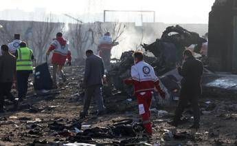 Aereo caduto, Ucraina ha accesso a scatole nere Aereo caduto, Ucraina ha accesso a scatole nere