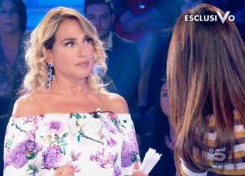 Barbara D'Urso: Giletti critica? Rispondo così Barbara D'Urso: Giletti critica? Rispondo così