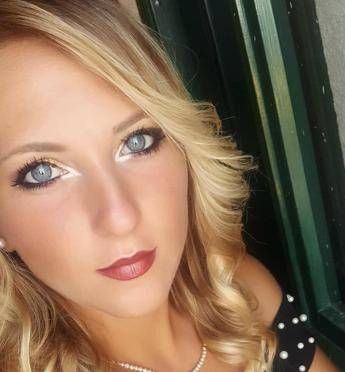 Un anno fa l'esplosione di Parigi, la ballerina sopravvissuta: Sono nata una seconda volta Un anno fa l'esplosione di Parigi, la ballerina sopravvissuta: Sono nata una seconda volta