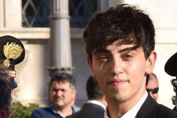 Michele Bravi chiede di patteggiare a un anno e sei mesi