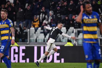 Ronaldo stende il Parma, la Juve va in fuga