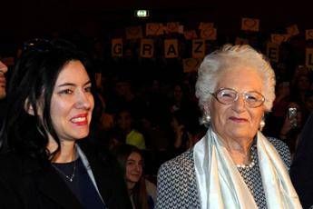 Segre ai ragazzi: Siete forti, reagite ai bulli Segre ai ragazzi: Siete forti, reagite ai bulli